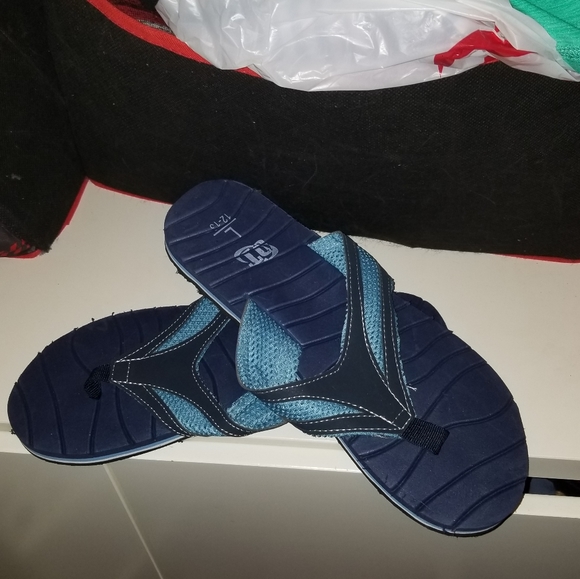 Shoes - Picture 2 of 13